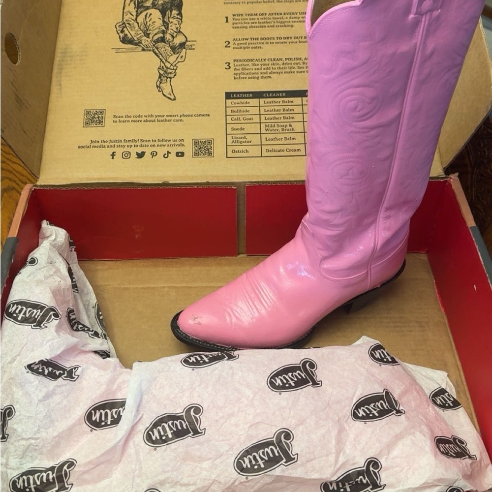 Justin Boots Women's Vibrant Pink Heeled Boots